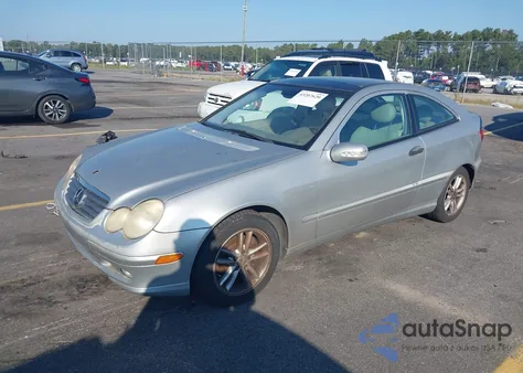 2002 Mercedes-Benz C 230 z USA, uszkodzony, nr VIN WDBRN47J62A336441